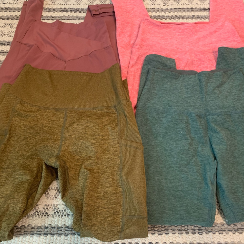 *4 Pairs* 2 BEYOND YOGA, 2 AMERICAN EAGLE